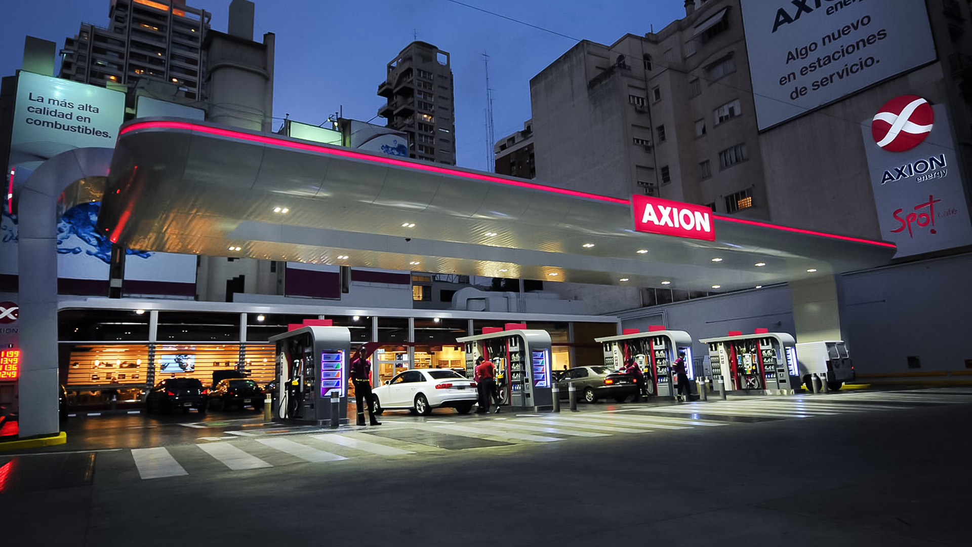 Estación de servicio Axion, sucursal Salguero