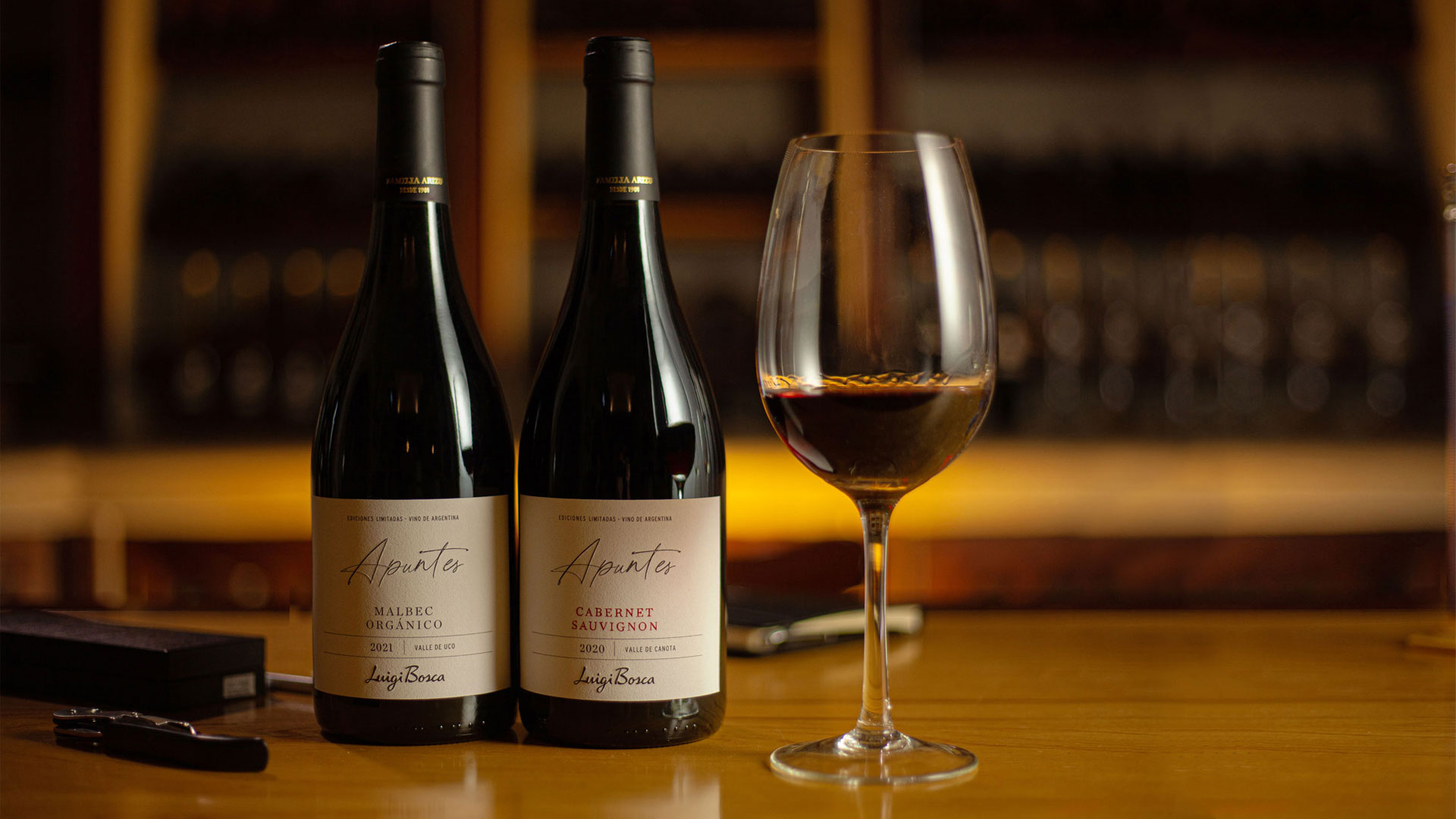 Botellas Apuntes malbec orgánico y cabernet sauvignon de Luigi Bosca
