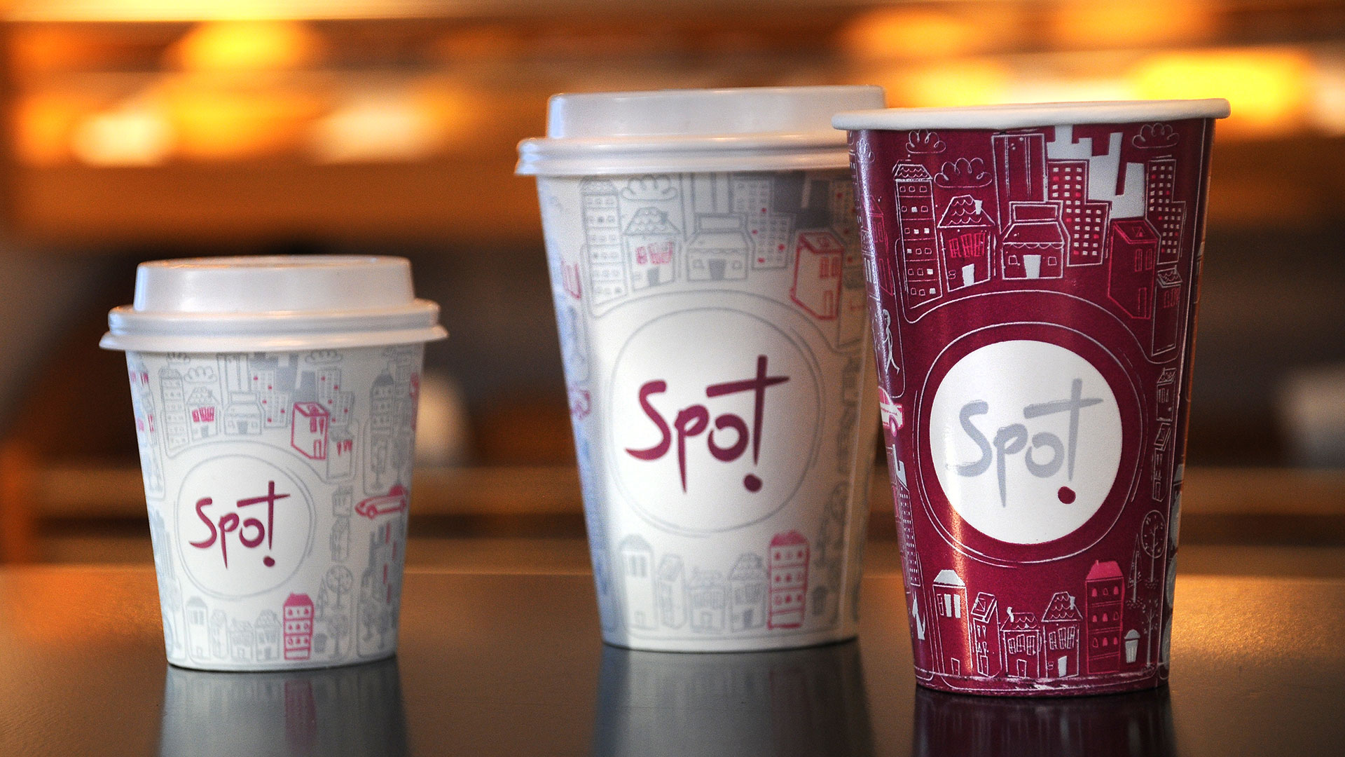 Tres medidas de vasos descartables térmicos de Spot